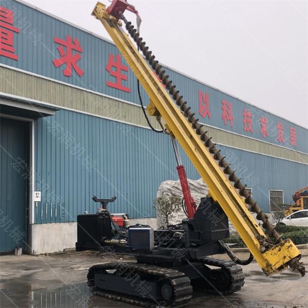 直銷光伏履帶鉆孔機，螺旋光伏鉆孔機